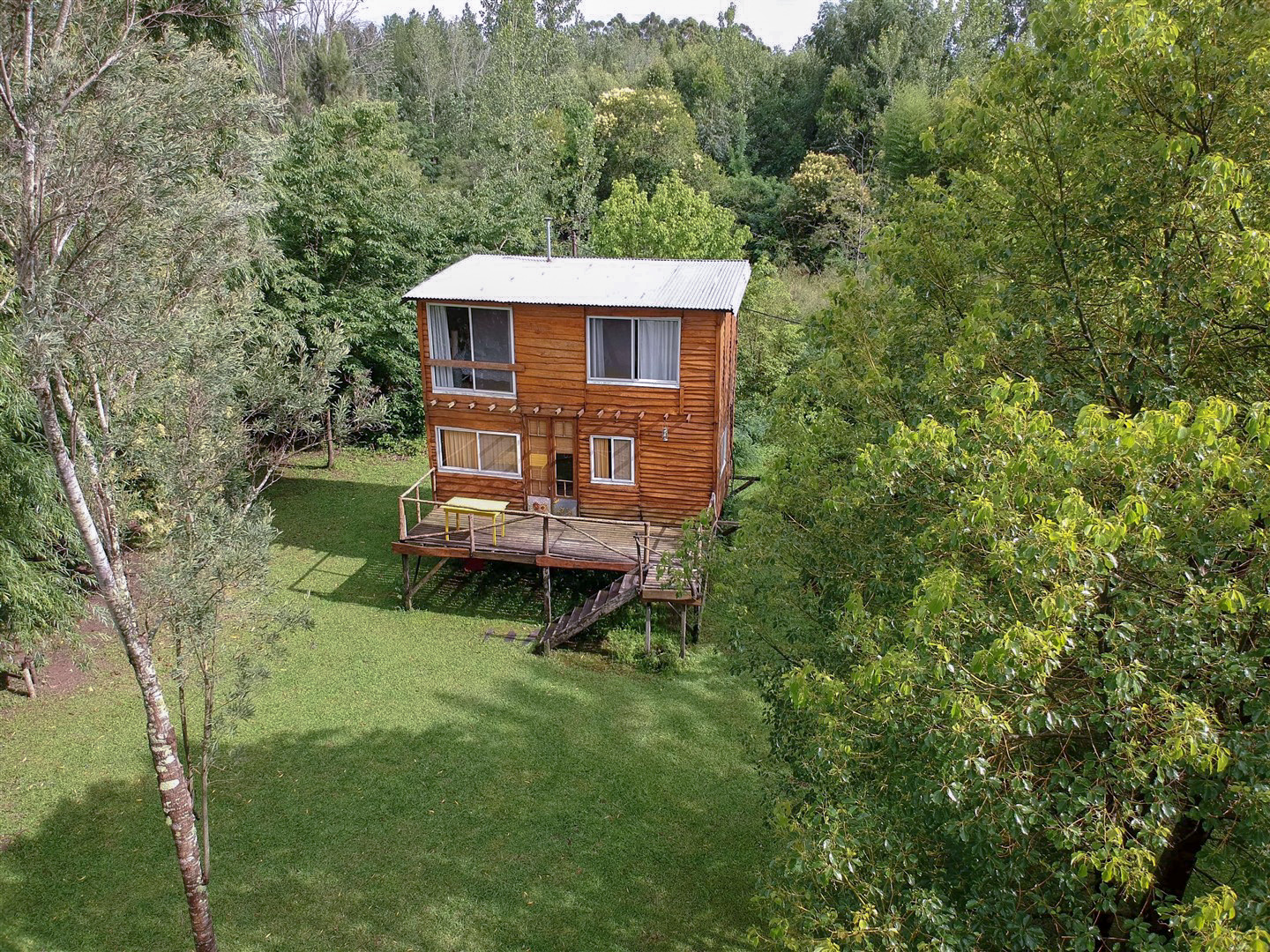 Foto del exterior de la cabaña