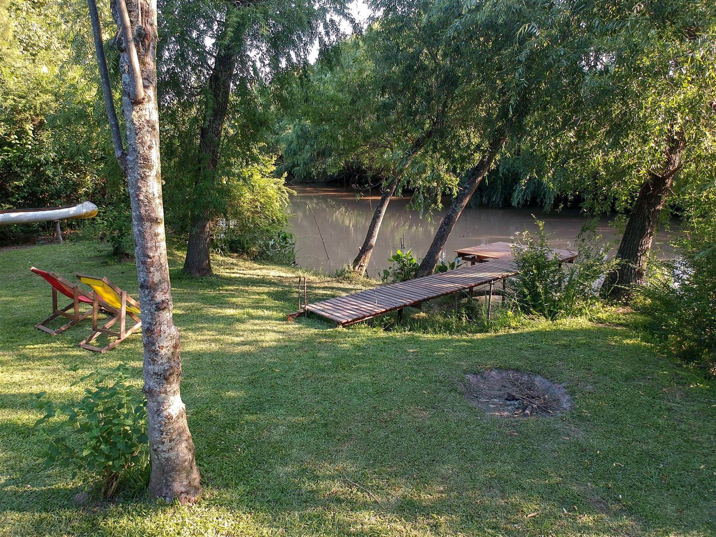 Foto de raposeras y el rio