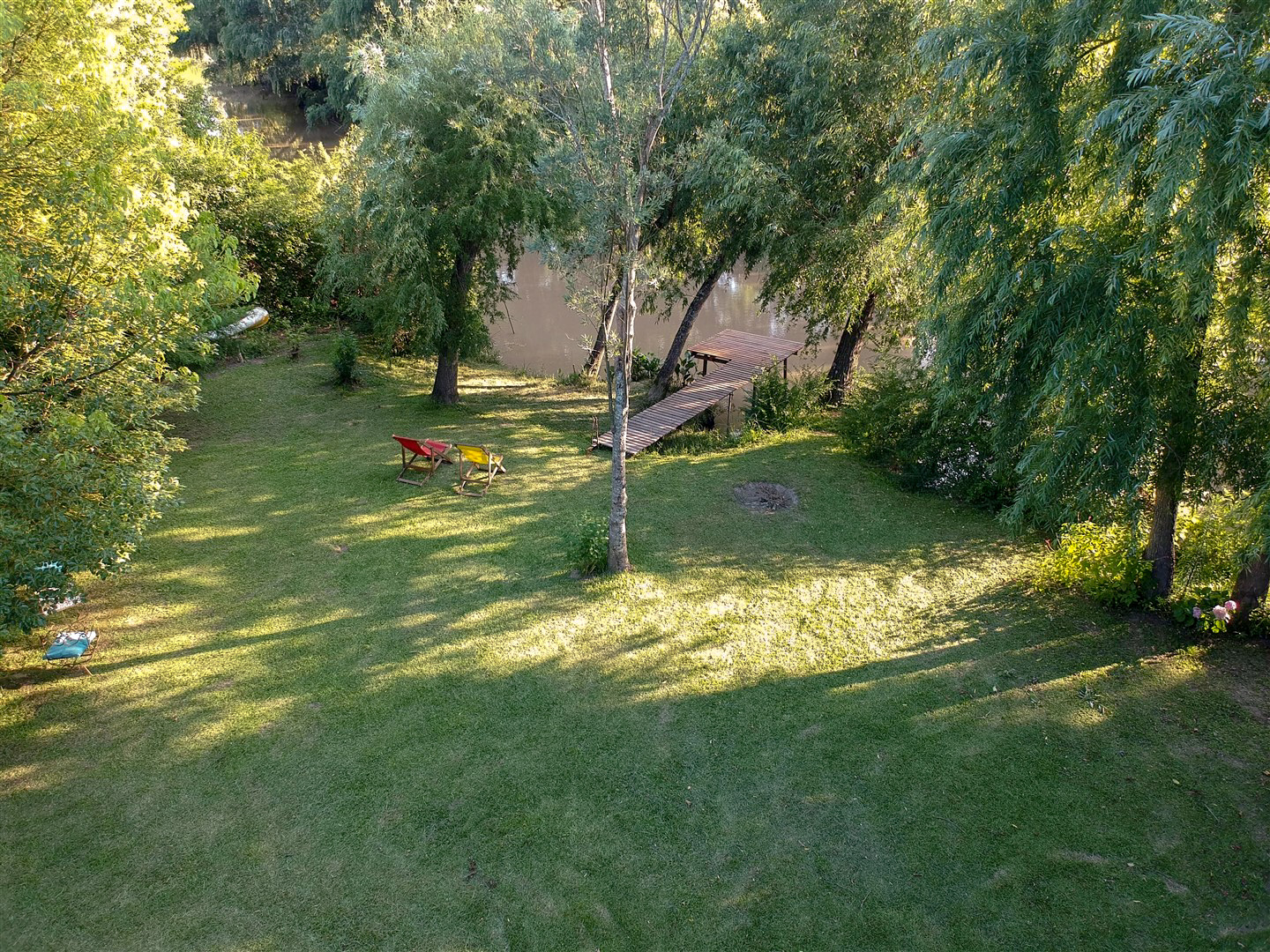 Foto de raposeras y el rio 2